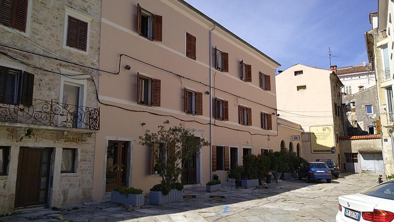 Apartments Rauch Pula Exteriér fotografie